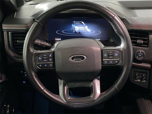 Used 2023 Ford Expedition Limited image 16