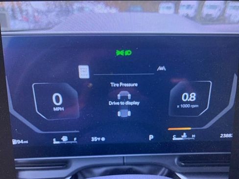 Used 2025 Kia Carnival SX Prestige image 34