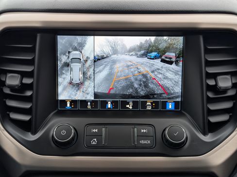 Used 2021 GMC Acadia Denali w/ Denali Ultimate Package image 3