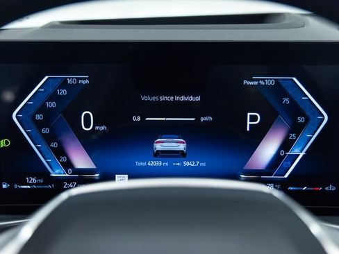 Used 2025 BMW 430i Convertible image 2