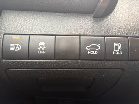 Used 2021 Toyota Camry SE FWD image 28