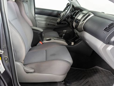 Used 2014 Toyota Tacoma 4x4 Double Cab w/ TRD Sport Package image 8