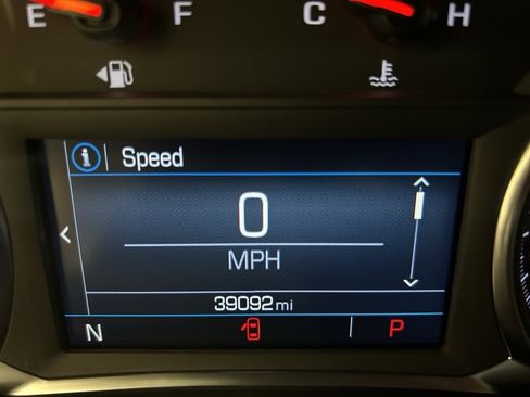 Used 2023 GMC Acadia SLE w/ Driver Convenience Package image 20