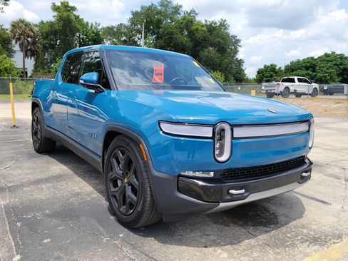 Used 2023 Rivian R1T Adventure AWD/4WD image 6