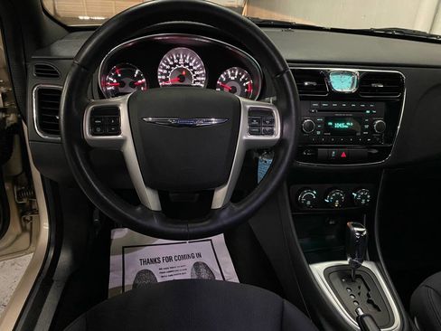Used 2014 Chrysler 200 Touring image 14