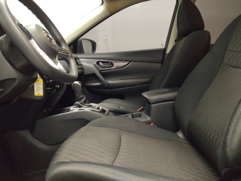 Used 2019 Nissan Rogue S AWD/4WD image 17