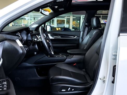 Used 2024 Cadillac XT6 Premium Luxury w/ Technology Package image 29