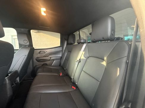 Used 2025 Chevrolet Colorado Trail Boss AWD/4WD image 27