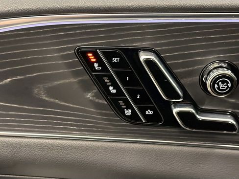 Used 2024 Cadillac Lyriq Sport AWD/4WD image 23