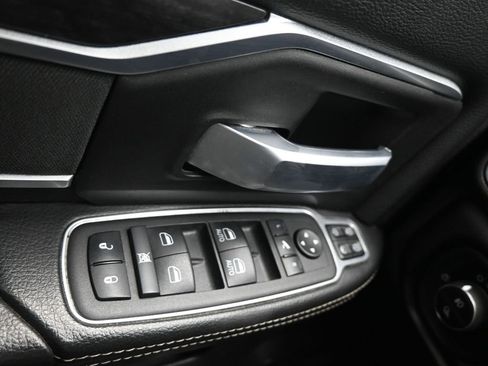 Used 2024 RAM 3500 Big Horn image 15