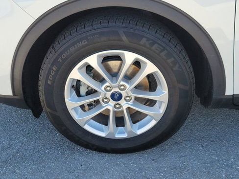 Certified 2020 Ford Escape SE image 8