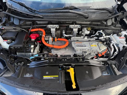 Used 2024 Nissan Ariya FWD image 20