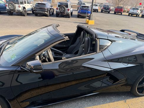 Used 2022 Chevrolet Corvette Stingray Coupe w/ Z51 Performance Package image 13