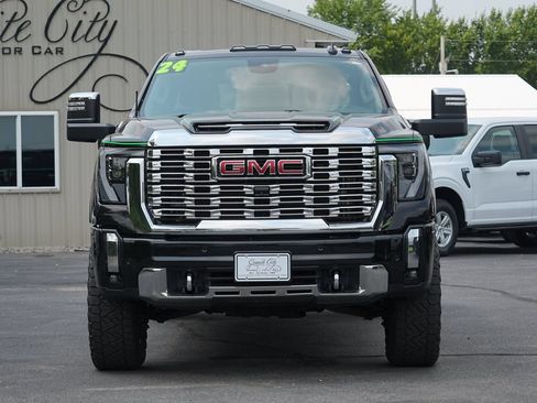 Used 2024 GMC Sierra 2500 Denali w/ Denali Reserve Package AWD/4WD image 8