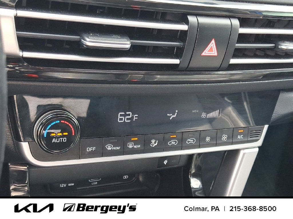Certified 2021 Kia Seltos SX w/ SX Sunroof Package AWD/4WD image 19