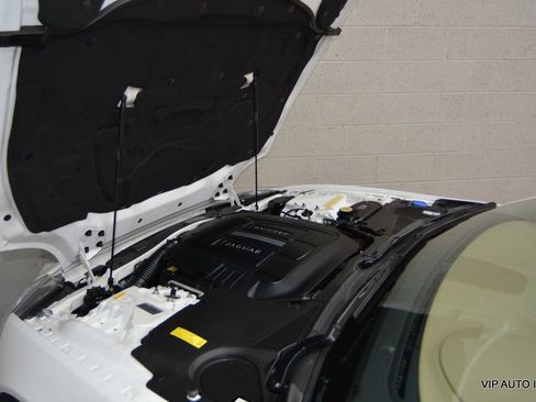 Used 2011 Jaguar XK Coupe RWD image 17