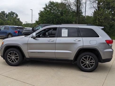 Used 2017 Jeep Grand Cherokee Limited AWD/4WD image 6