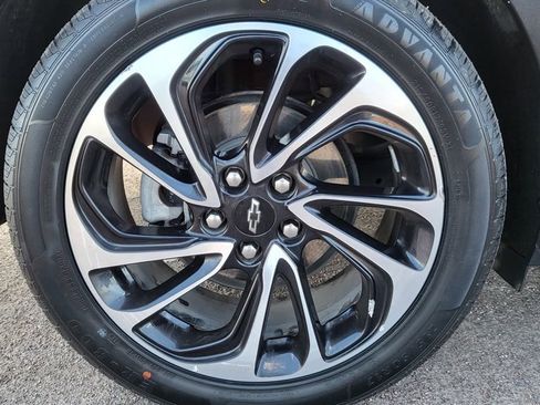 Used 2022 Chevrolet Bolt EUV Premier w/ Sun & Sound Package FWD image 13