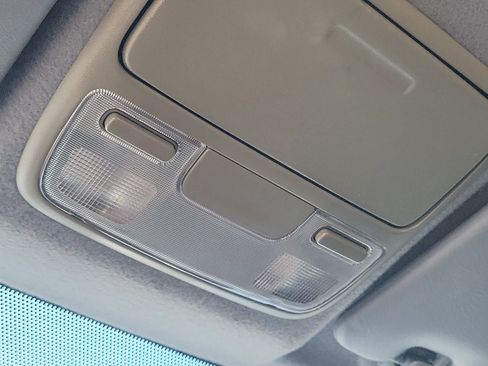 Used 2004 Honda CR-V LX image 25