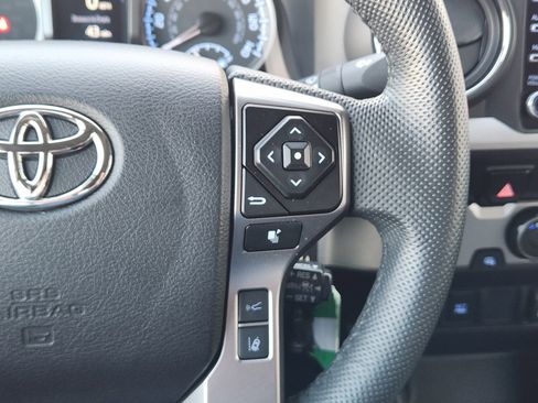 Used 2022 Toyota Tacoma SR5 image 28