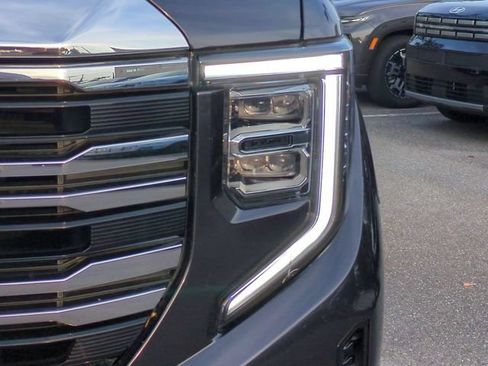 Used 2025 GMC Sierra 1500 SLT RWD image 10