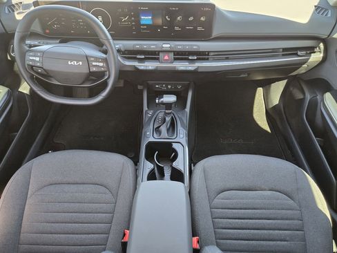 Used 2025 Kia K4 EX image 25