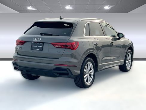 Certified 2025 Audi Q3 2.0T Premium w/ Convenience Package image 9
