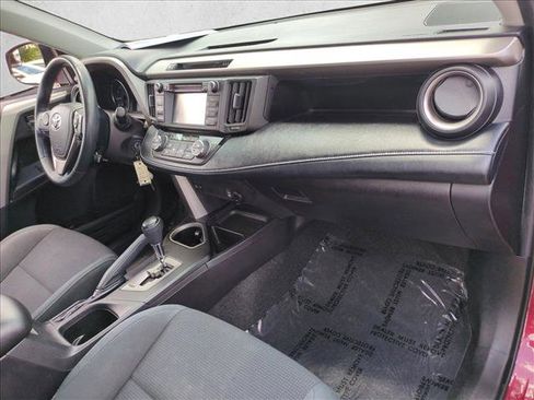 Used 2018 Toyota RAV4 XLE FWD image 21