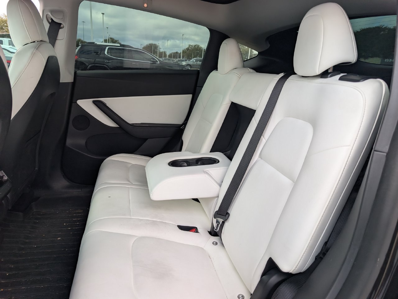 Used 2021 Tesla Model Y Long Range AWD/4WD image 27