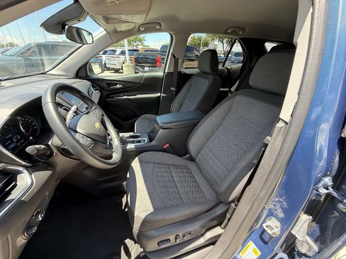Used 2024 Chevrolet Equinox LT AWD/4WD image 28