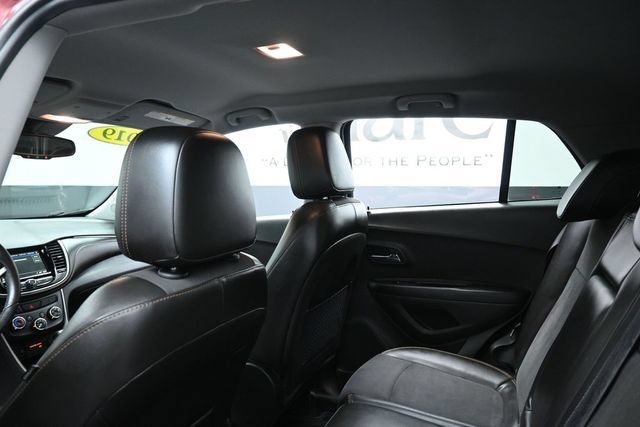 Used 2019 Chevrolet Trax LT FWD image 25