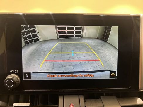 Used 2025 Toyota RAV4 XLE w/ Convenience Package FWD image 14