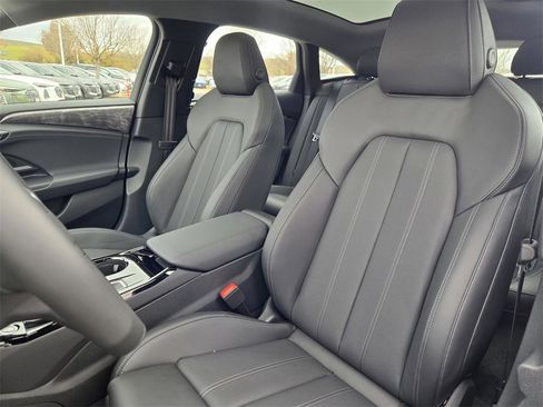 New 2025 Audi A6 e-tron Premium Plus image 19