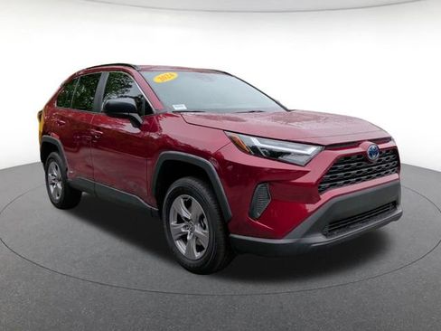 Used 2024 Toyota RAV4 LE AWD/4WD image 8