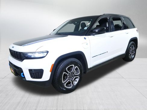 Used 2022 Jeep Grand Cherokee Trailhawk AWD/4WD image 3