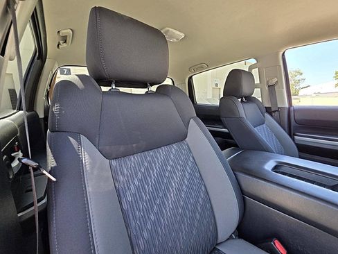 Used 2018 Toyota Tundra SR5 image 7