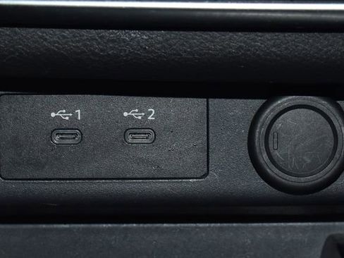 Used 2025 Nissan Rogue SV image 18