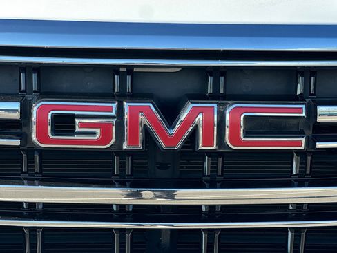 Used 2021 GMC Yukon SLT image 48