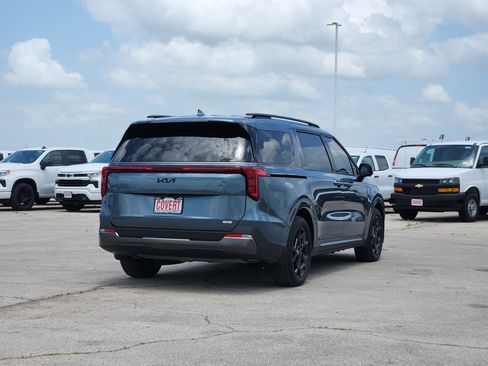Used 2025 Kia Carnival SX w/ SX Dark Edition Package FWD image 7