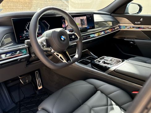 Used 2026 BMW 740i xDrive w/ Premium Package AWD/4WD image 11