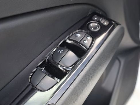 Used 2024 Nissan Altima 2.5 SR FWD image 14