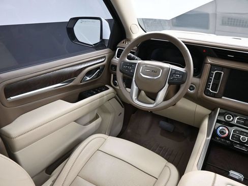 Used 2023 GMC Yukon Denali AWD/4WD image 22