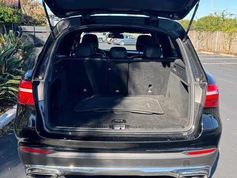 Used 2018 Mercedes-Benz GLC 300 4MATIC image 19