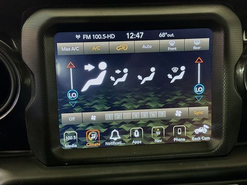 Used 2022 Jeep Wrangler Unlimited Sport image 23