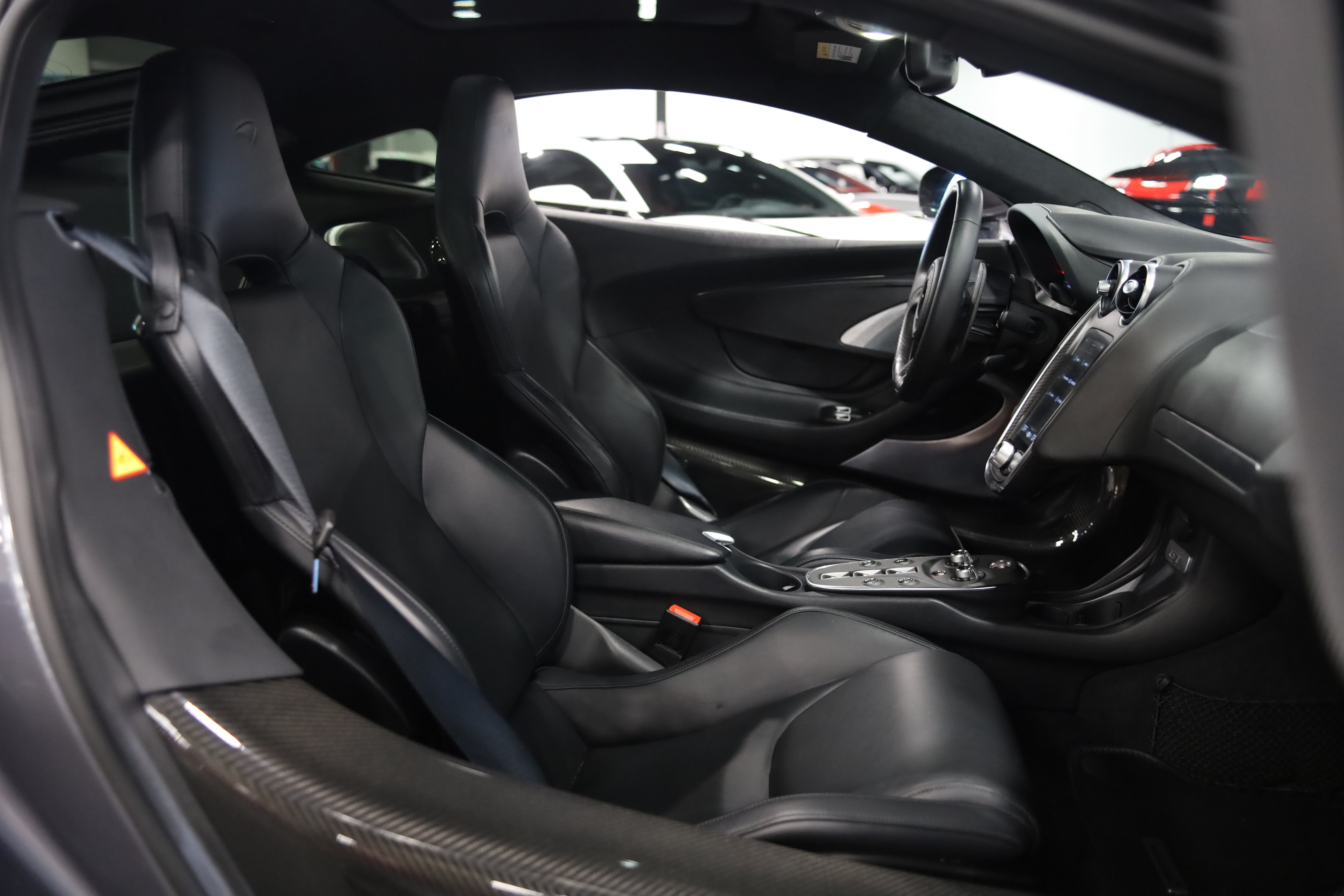 Used 2023 McLaren GT RWD image 38