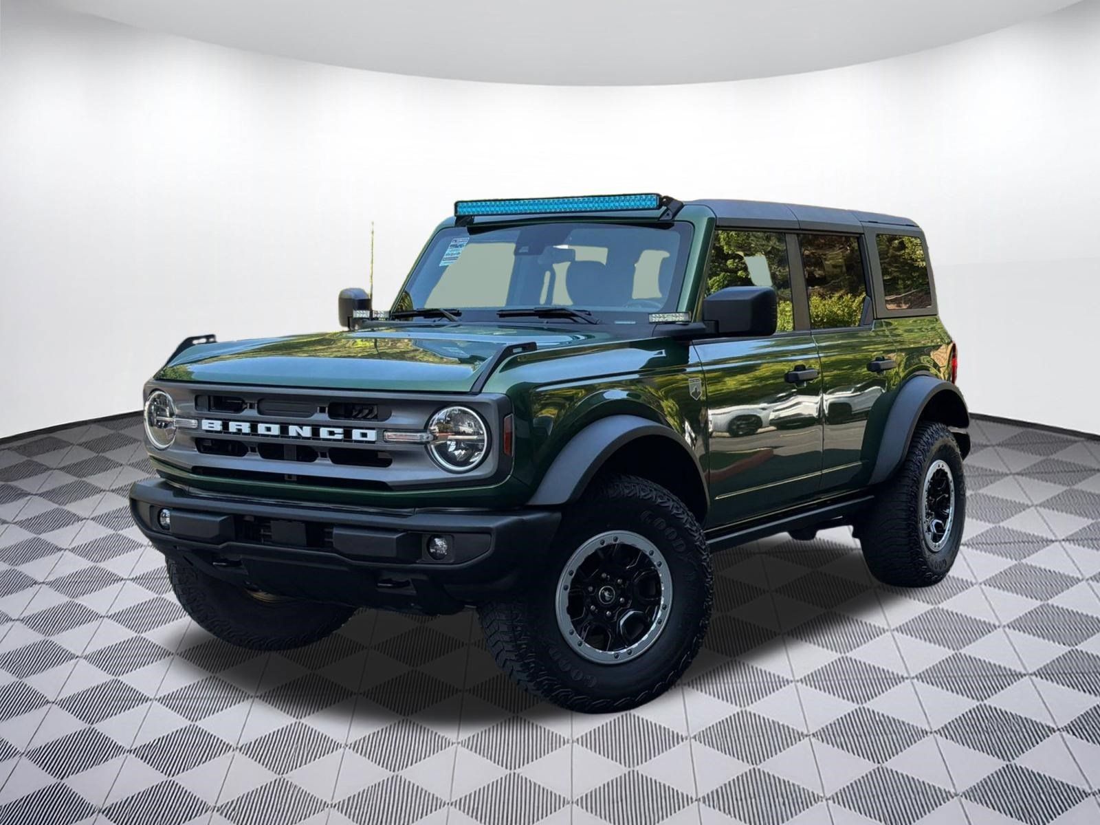 Used 2023 Ford Bronco Big Bend w/ Sasquatch Package AWD/4WD image 1