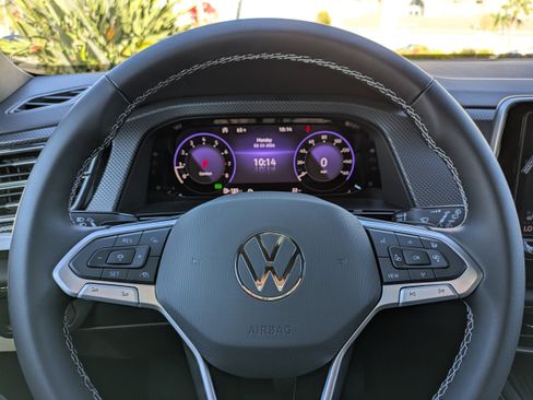 New 2026 Volkswagen Atlas Cross Sport SEL AWD/4WD image 30