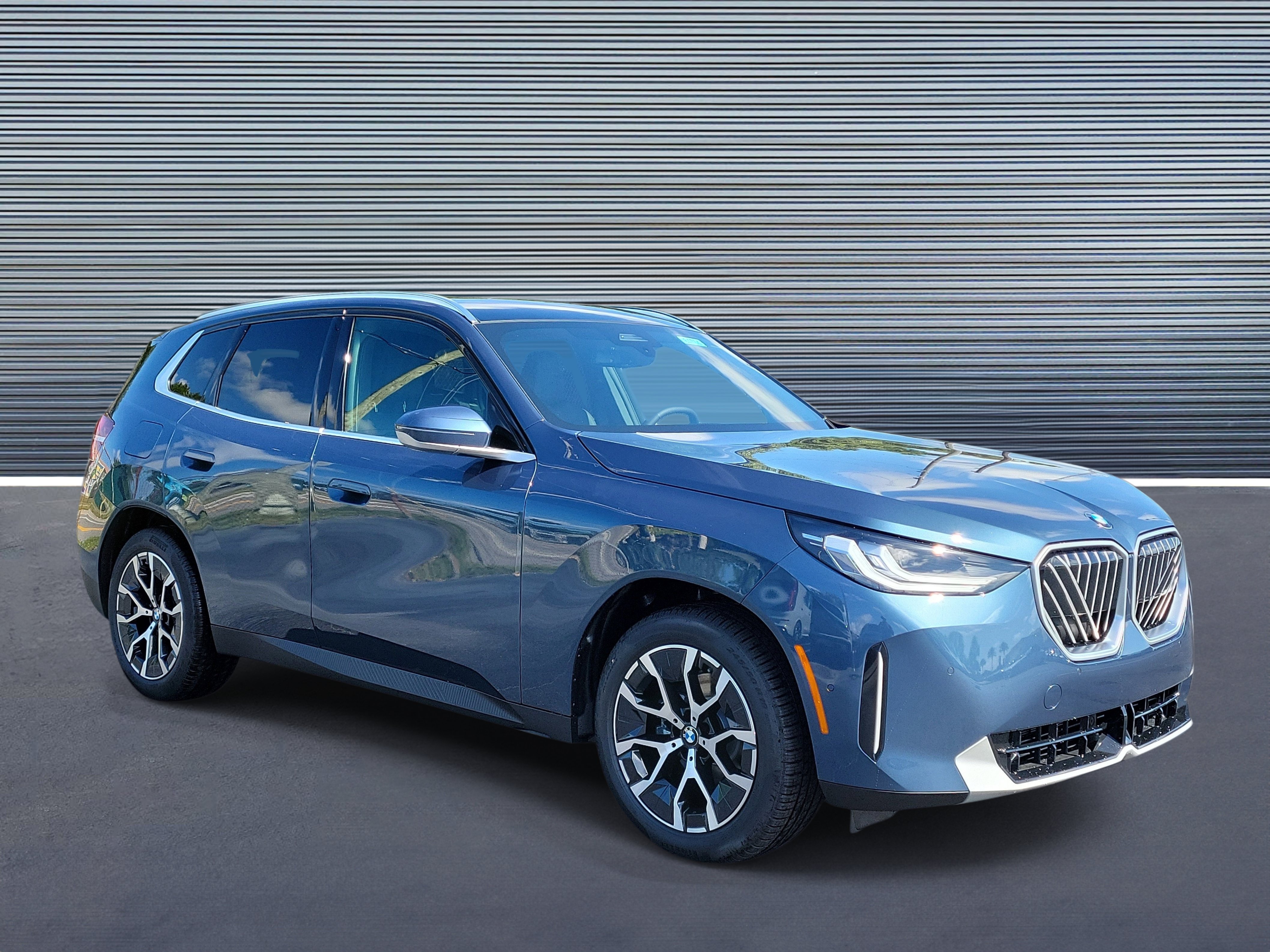 New 2026 BMW X3 xDrive30i w/ Convenience Package AWD/4WD image 2