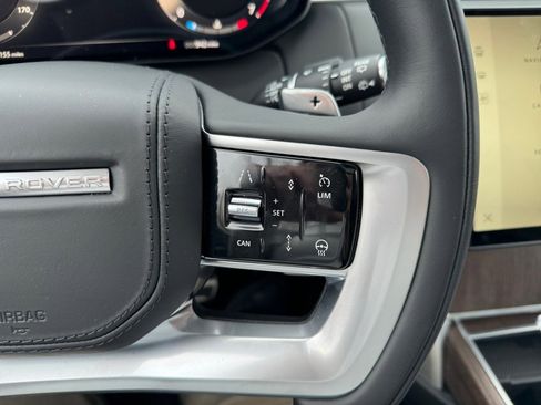Used 2024 Land Rover Range Rover SE image 19