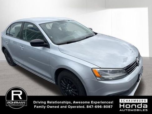 Used 2013 Volkswagen Jetta S image 3